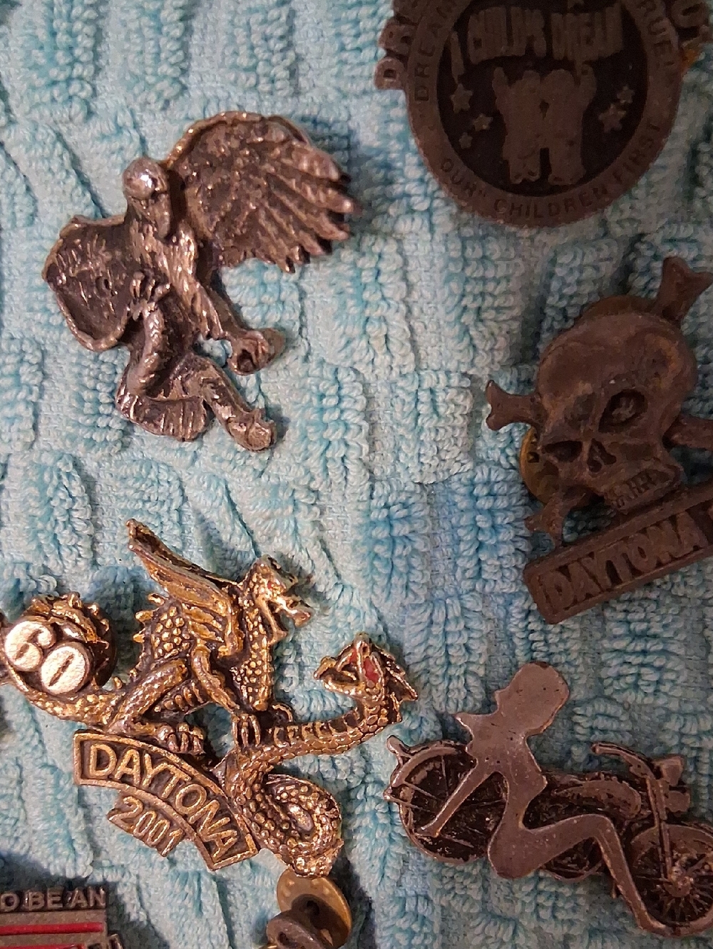 16 Biker Pins 2 Patches - Picture 7 of 8